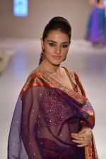 Model walks for Shaina NC showcases her bridal line at Weddings at Westin show with Jewellery by gehna on 5th May 2013 (158).JPG